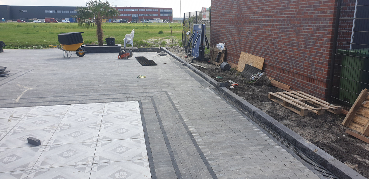 Hoveniersbedrijf-Beens-straatwerk2